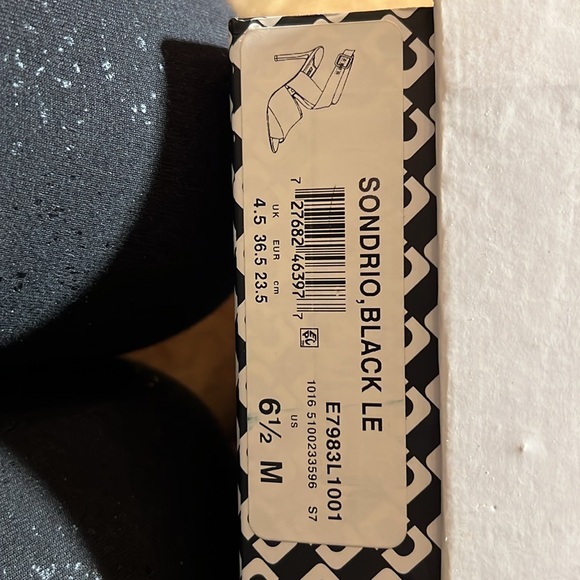 Black genuine leather size6,5  sandals.Excellent condition.Diane von Furstenberg - Picture 6 of 8